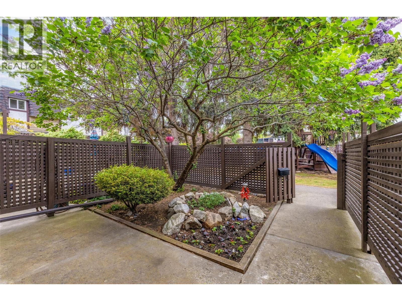 2 3135 WALNUT STREET, Interior REALTORS® — photo 4