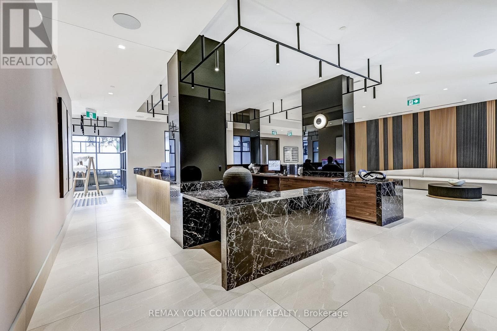 917 - 2545 SIMCOE STREET N, Toronto — photo 4