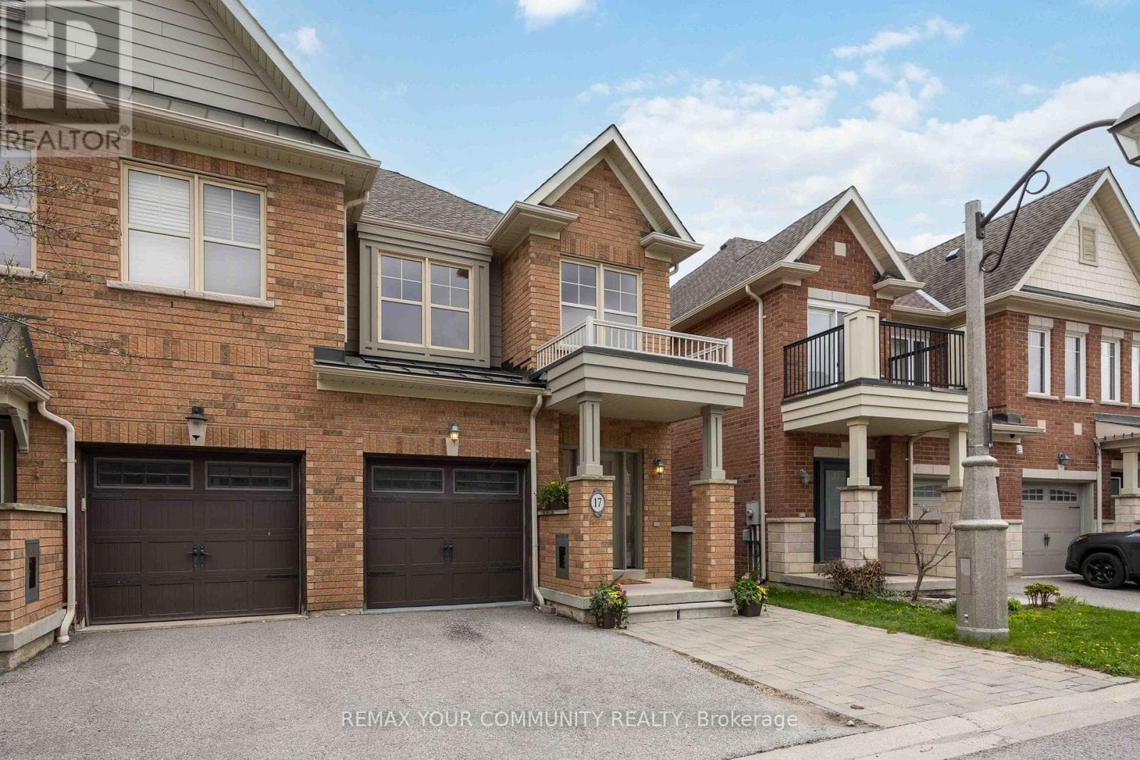 17 LATITUDE LANE, Toronto — photo 2