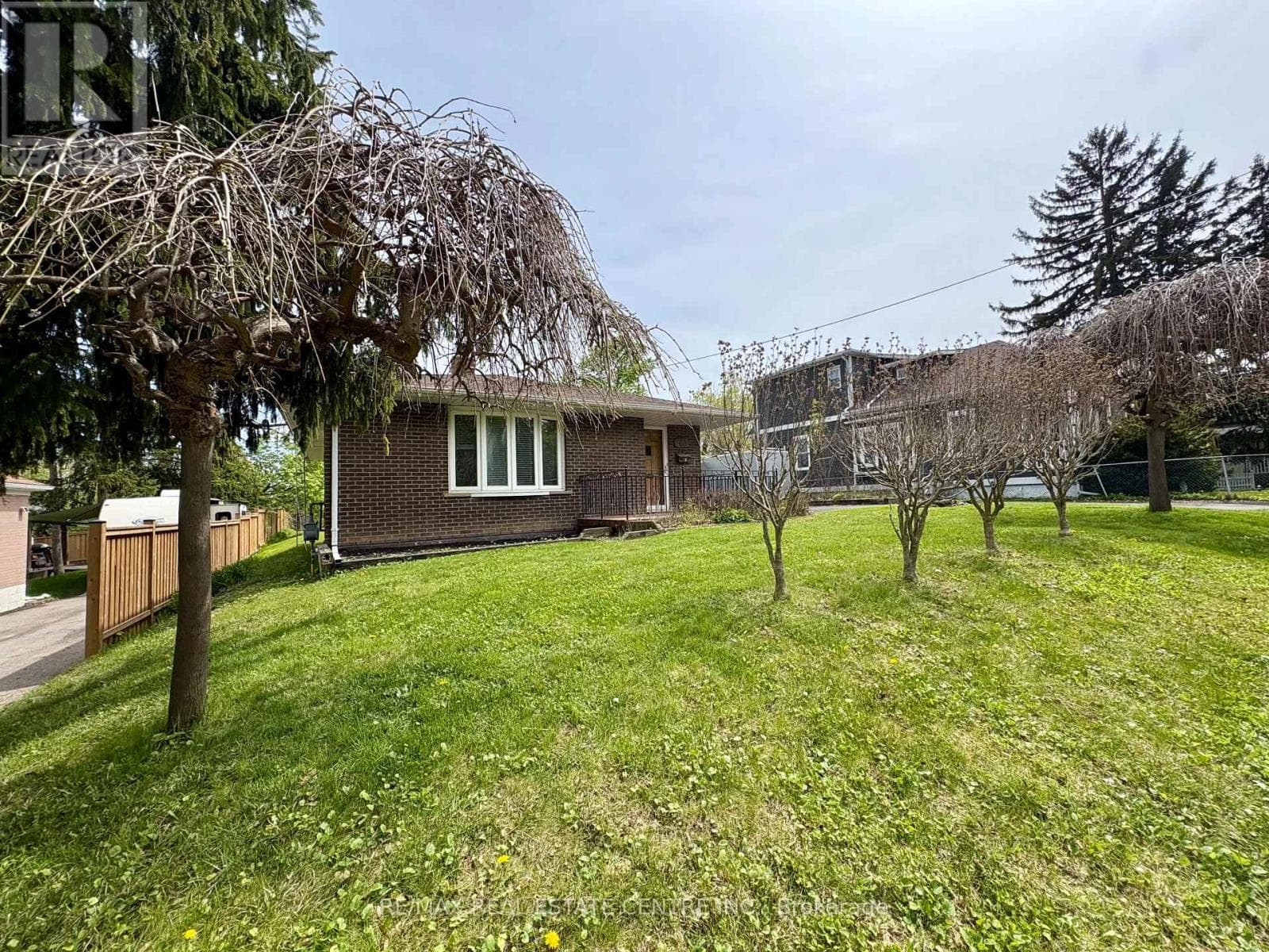 260 SYDNEY STREET in Old Milton