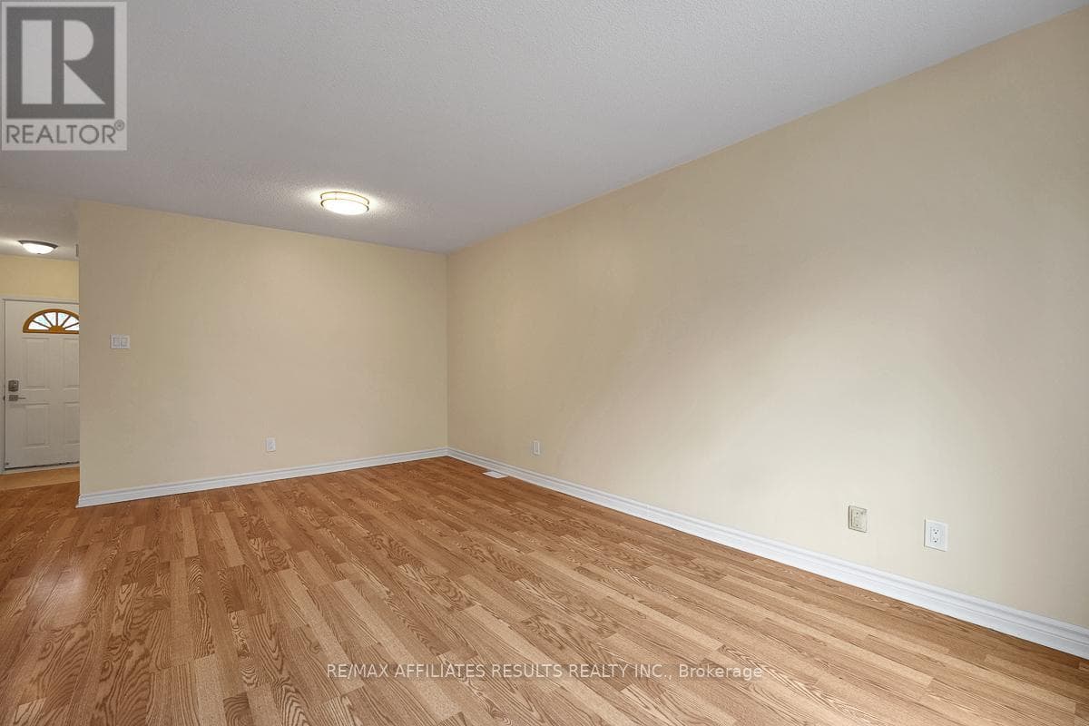 31 IPSWICH TERRACE, Ottawa — photo 4