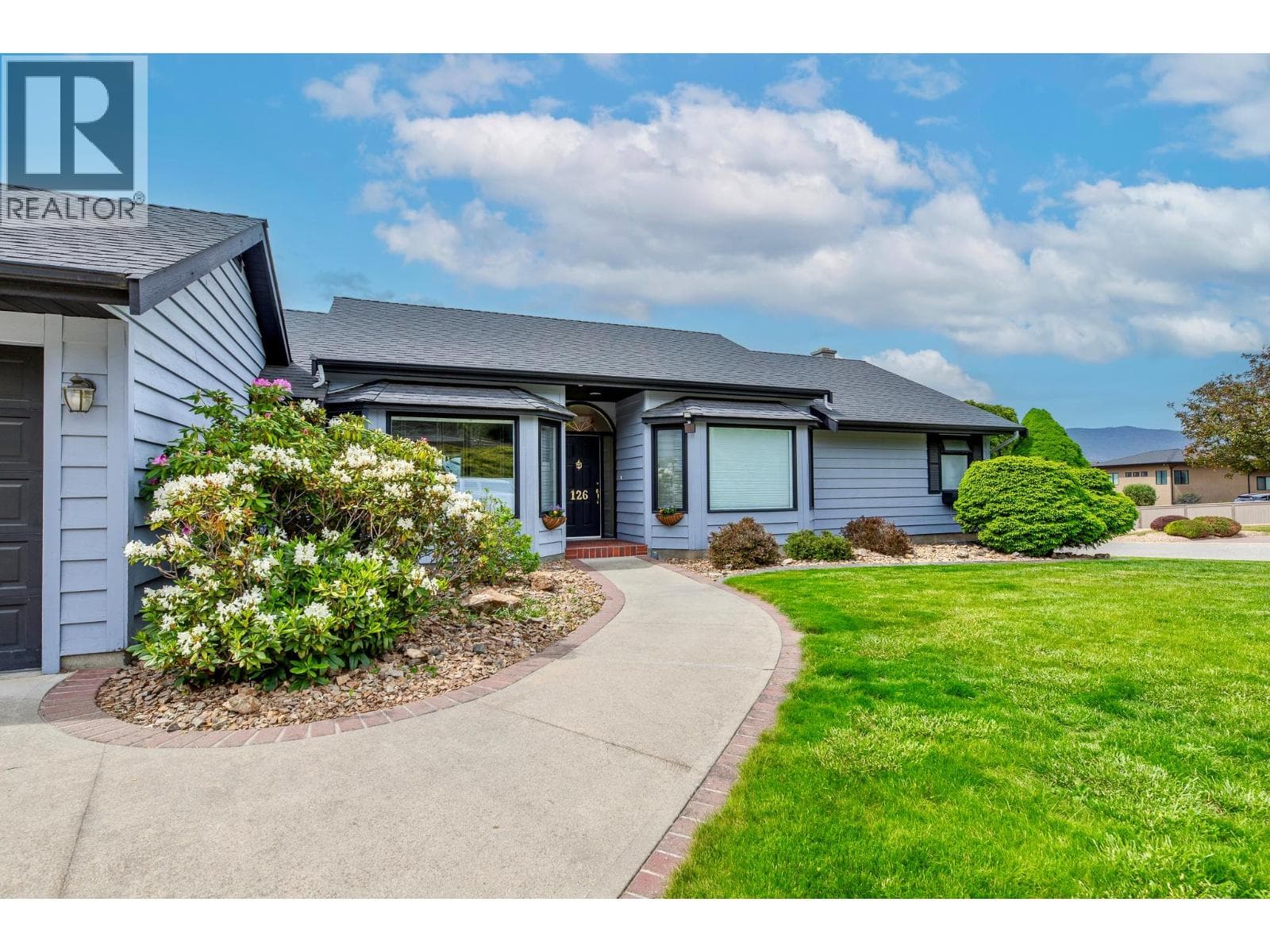126 BRENTVIEW PLAZA, Interior REALTORS® — photo 4