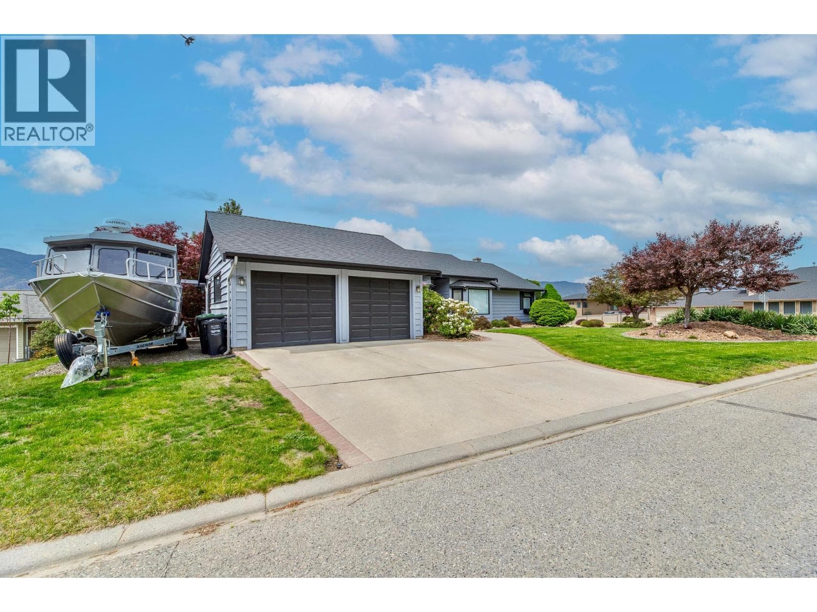 126 BRENTVIEW PLAZA, Interior REALTORS® — photo 3