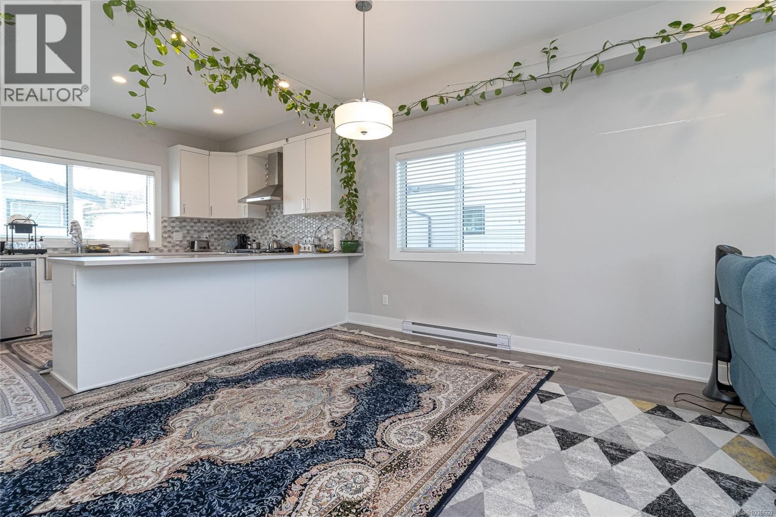 2716 Celestial Crt, Victoria — photo 5