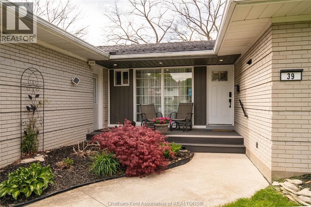 39 Chippewa DRIVE, Chatham Kent — photo 2