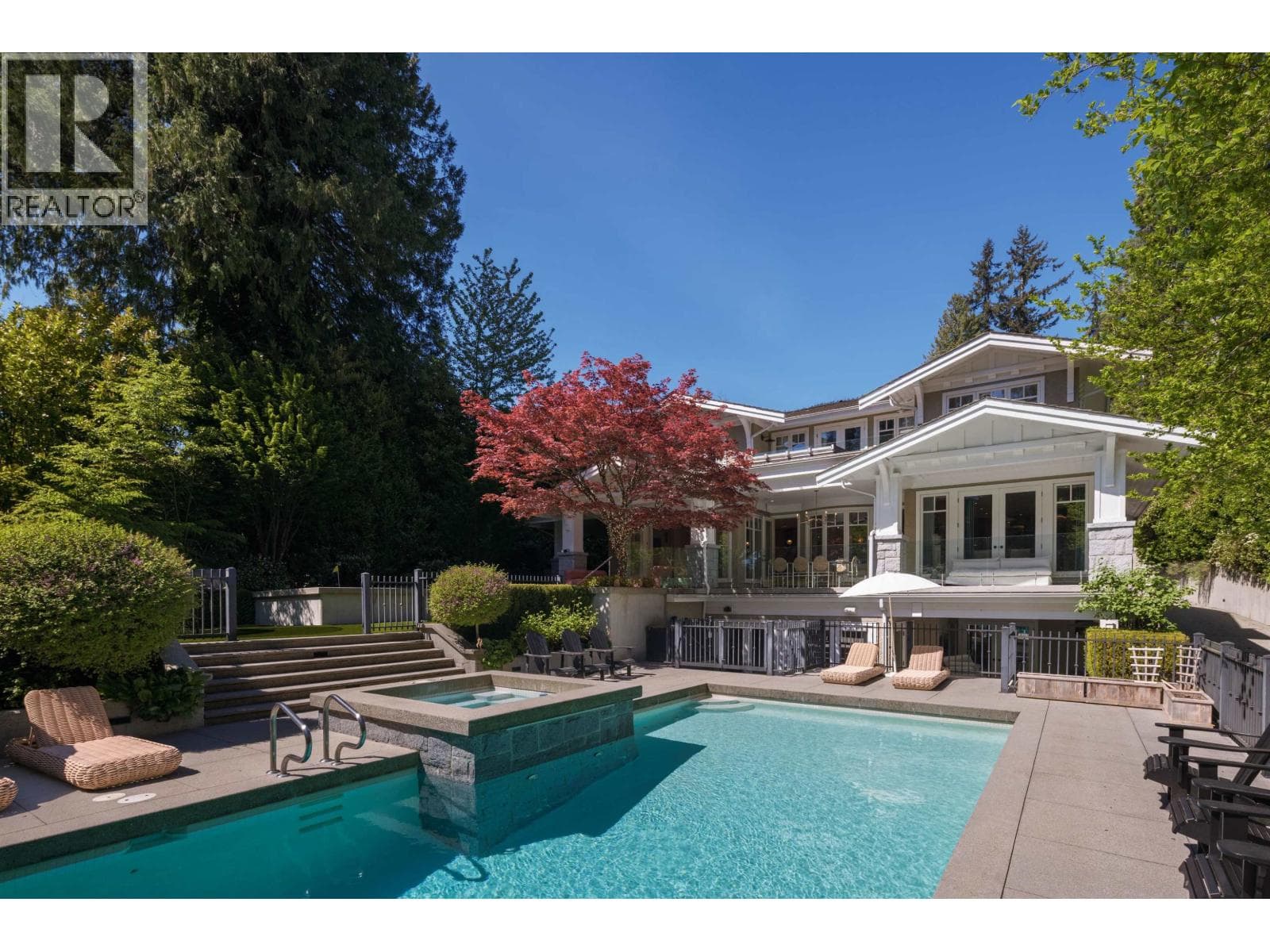 2955 ROSEBERY AVENUE, Greater Vancouver — photo 2