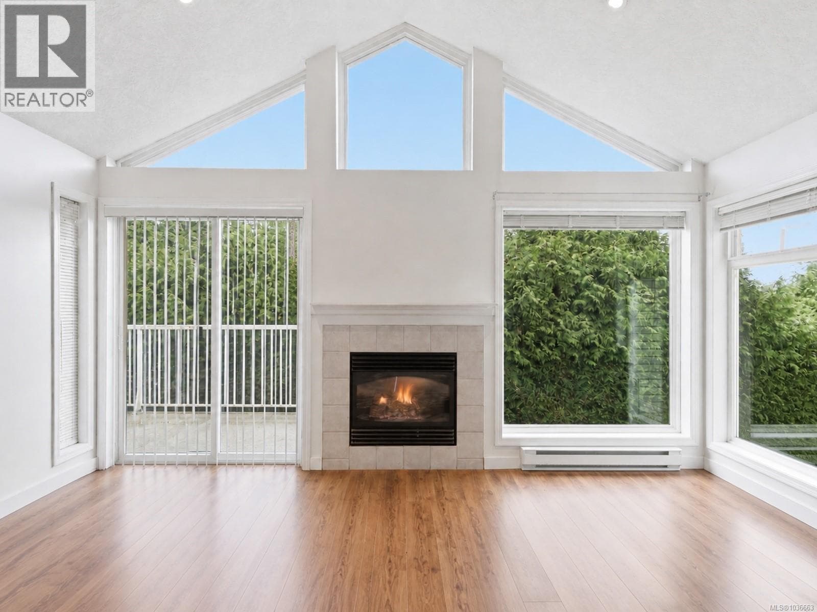 9 571 Bradley St, Vancouver Island — photo 3