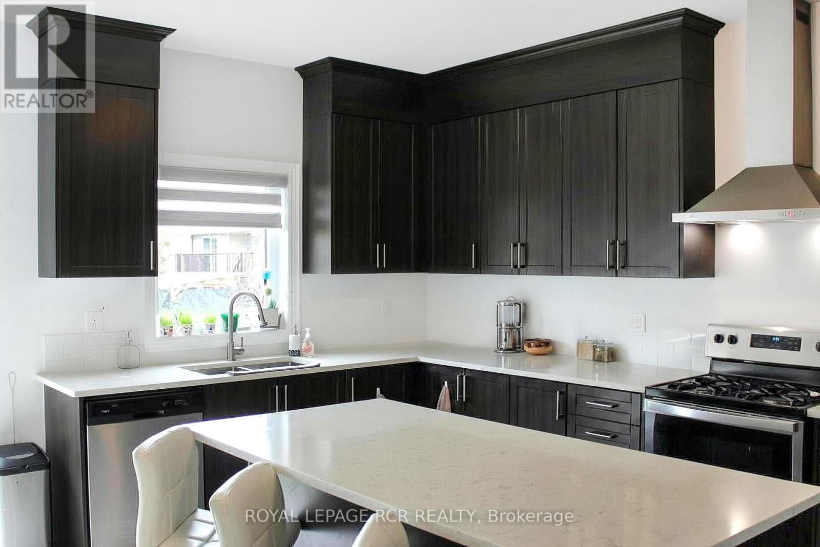 107 WERRY AVENUE, Toronto — photo 2