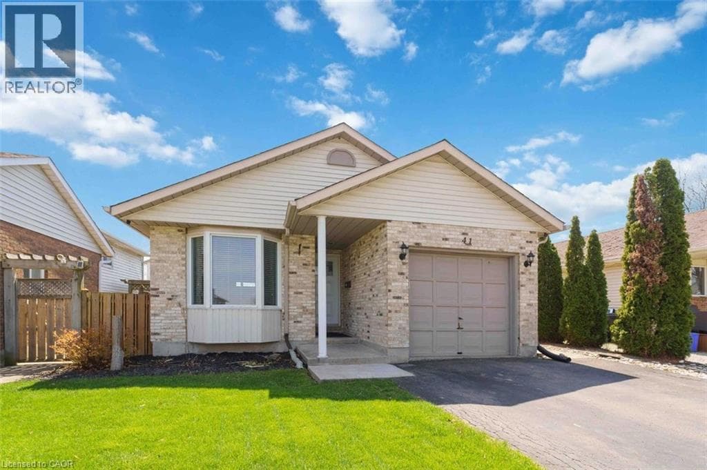41 EASTWOOD DRIVE, Cornerstone — photo 2