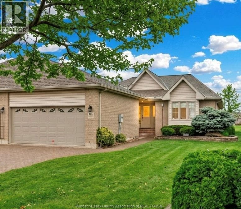 1257 IMPERIAL CRESCENT in Roseland