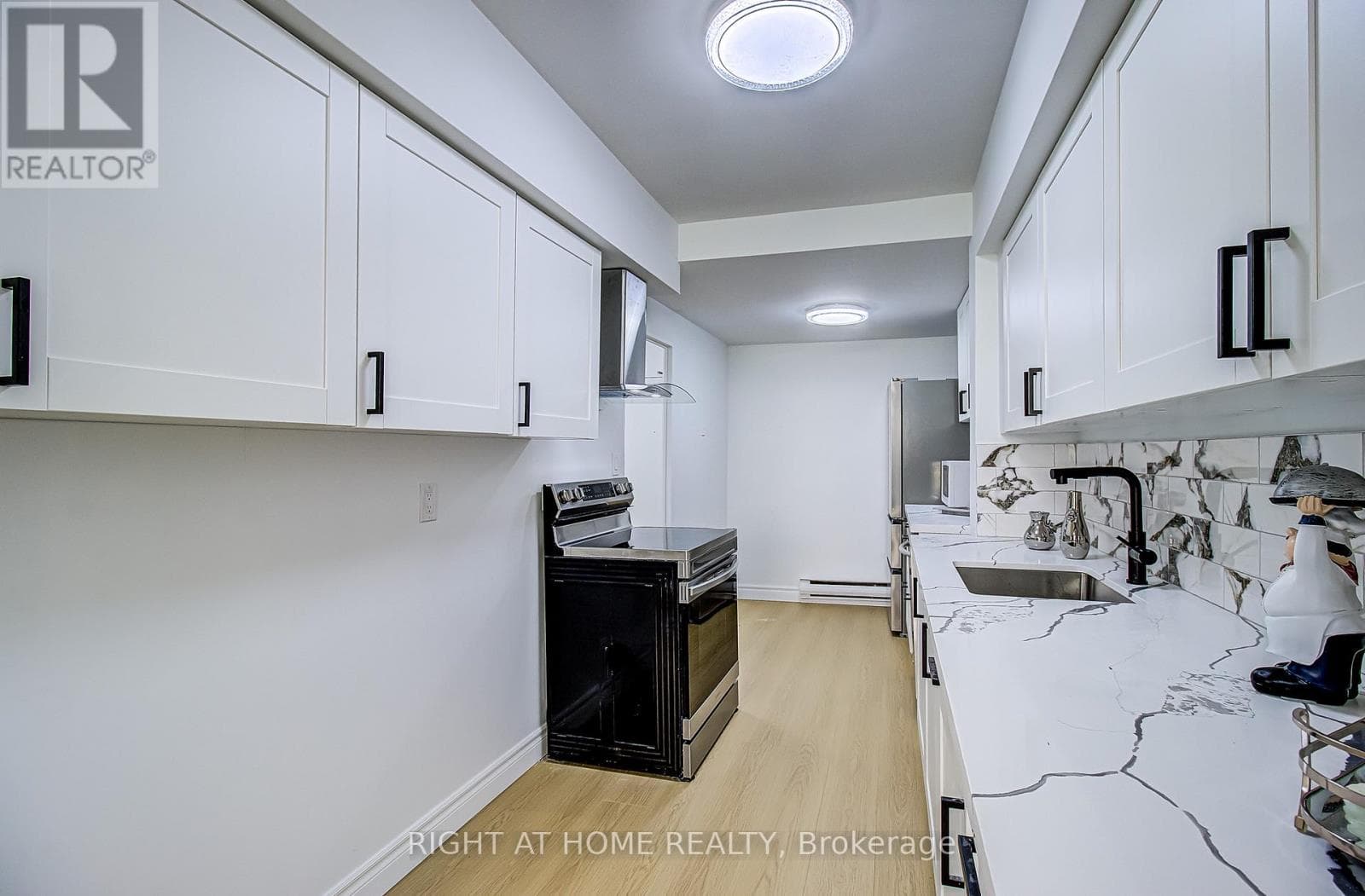 409 - 8 CRESCENT TOWN ROAD, Toronto — photo 5