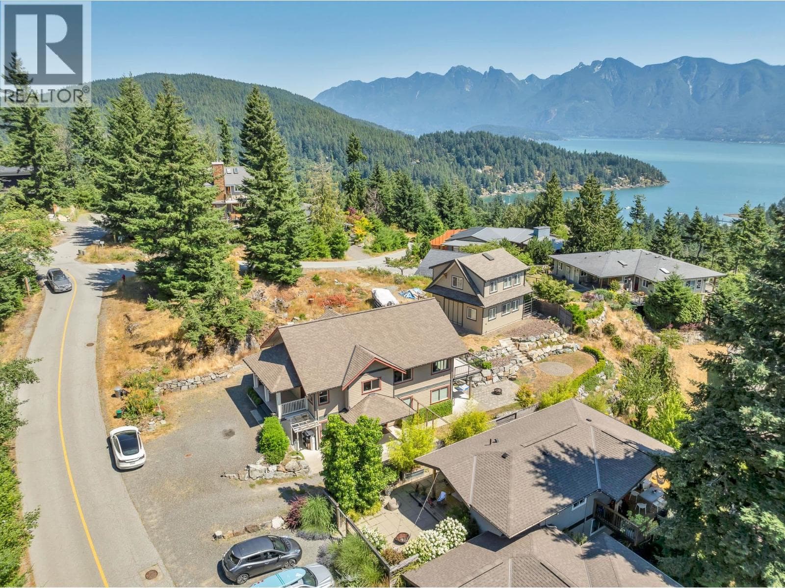 931 RIVENDELL DRIVE, Greater Vancouver — photo 2