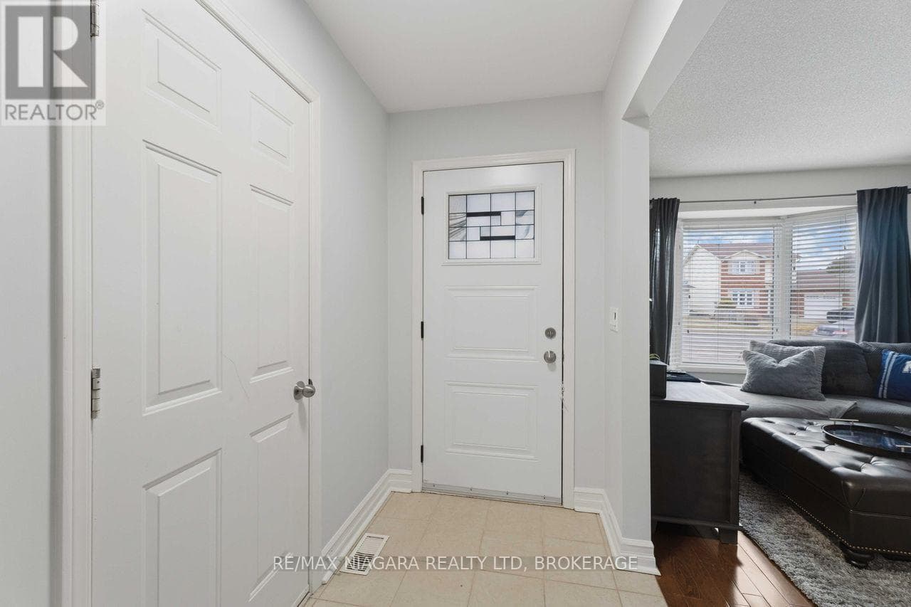 41 EASTWOOD DRIVE, Niagara — photo 3