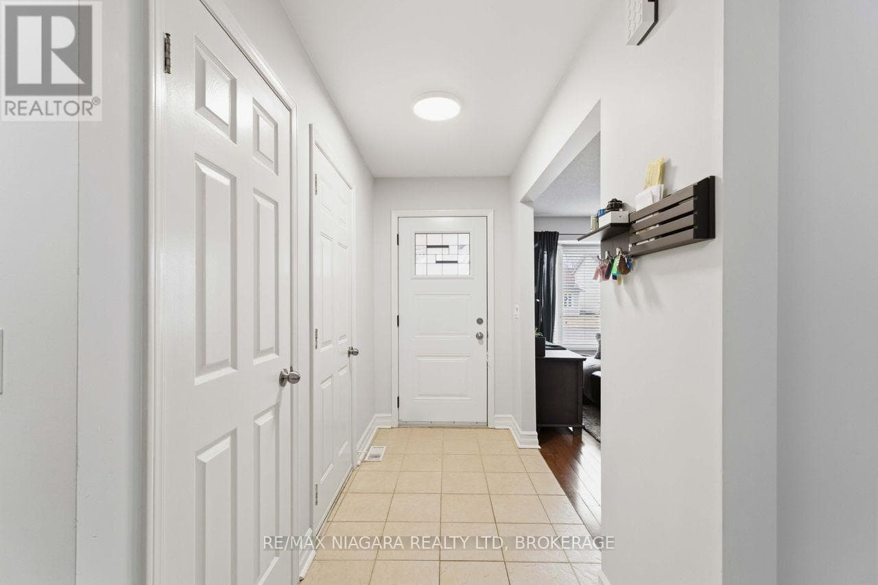 41 EASTWOOD DRIVE, Niagara — photo 4