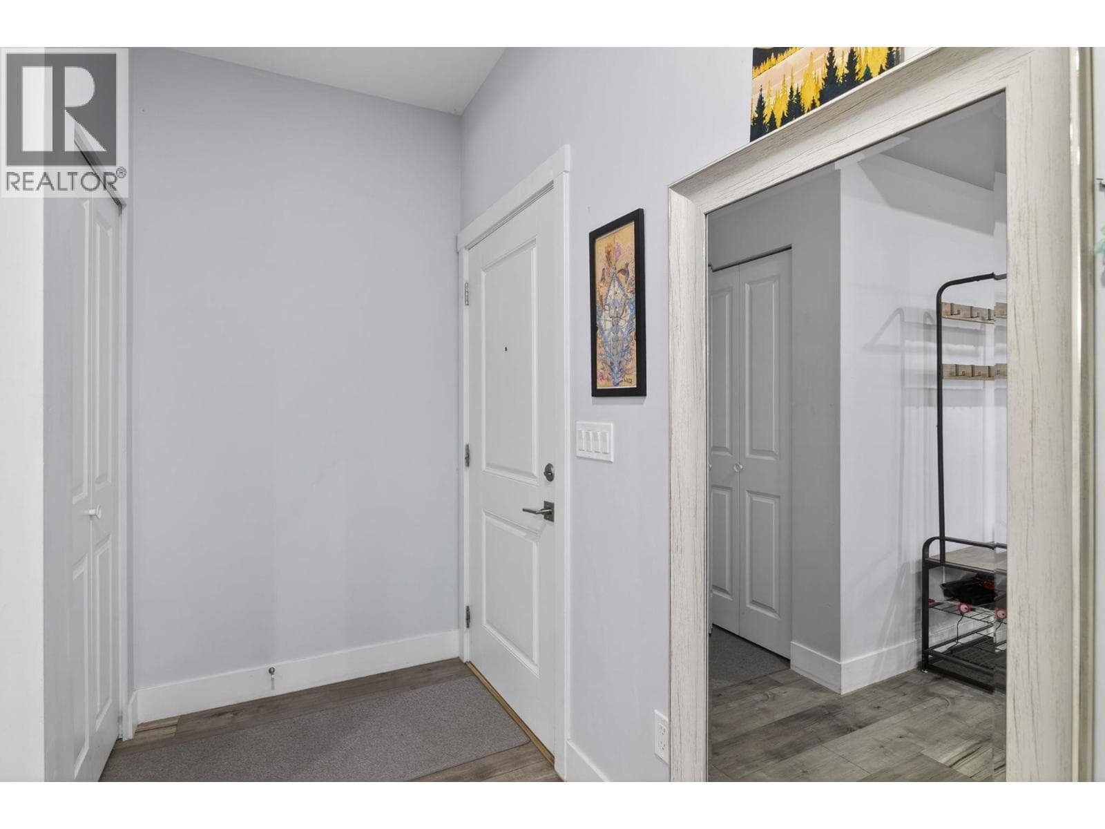 1 1038 STOCKWELL AVENUE, Interior REALTORS® — photo 5