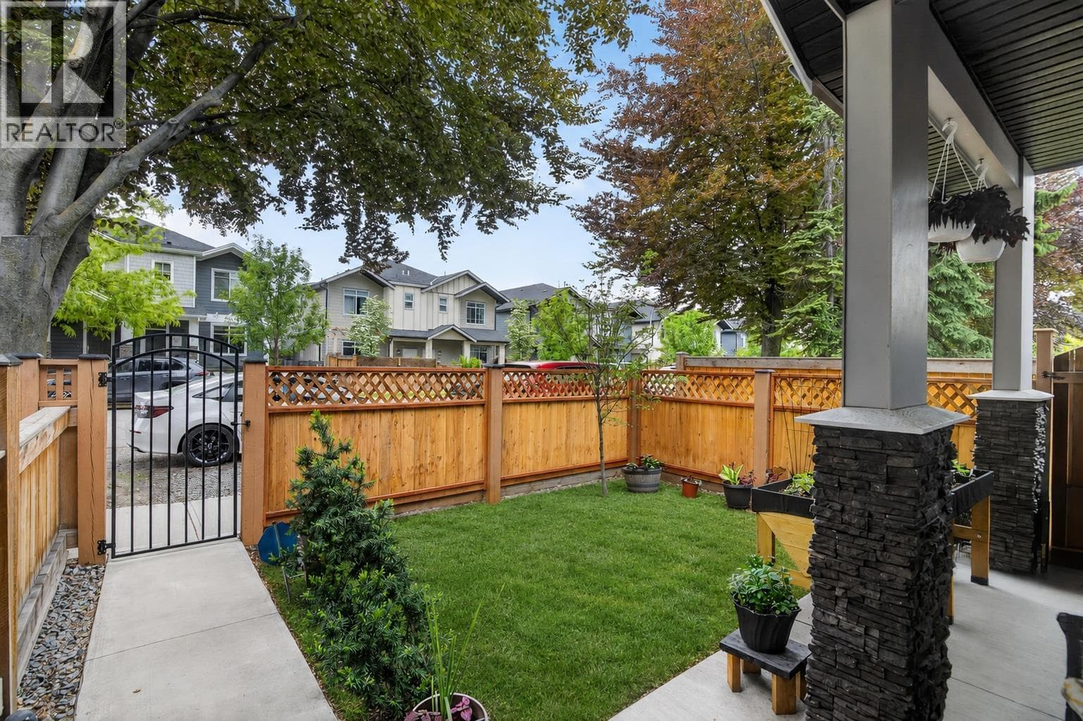 1 1038 STOCKWELL AVENUE, Interior REALTORS® — photo 4
