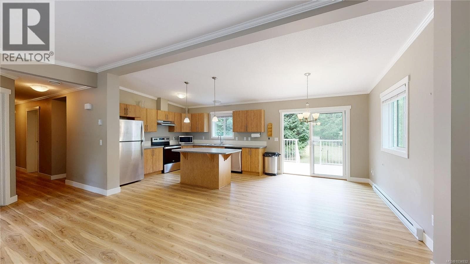 601 Wildwood Cres, Vancouver Island — photo 5