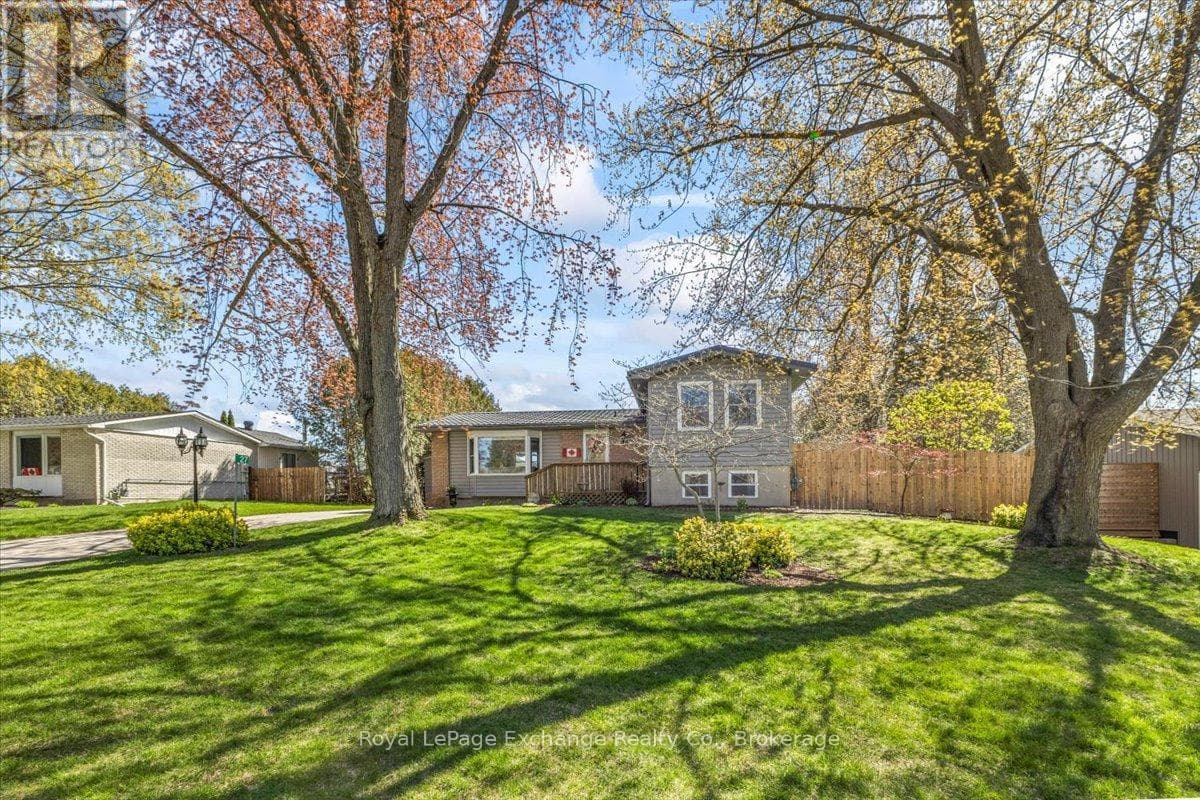 27 INVERLYN CRESCENT NORTH in 