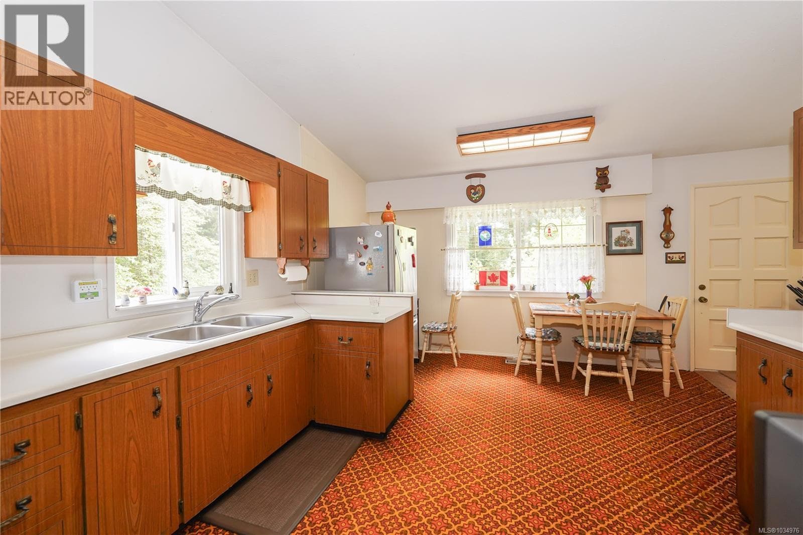 8647 SWEENEY ROAD, Vancouver Island — photo 5