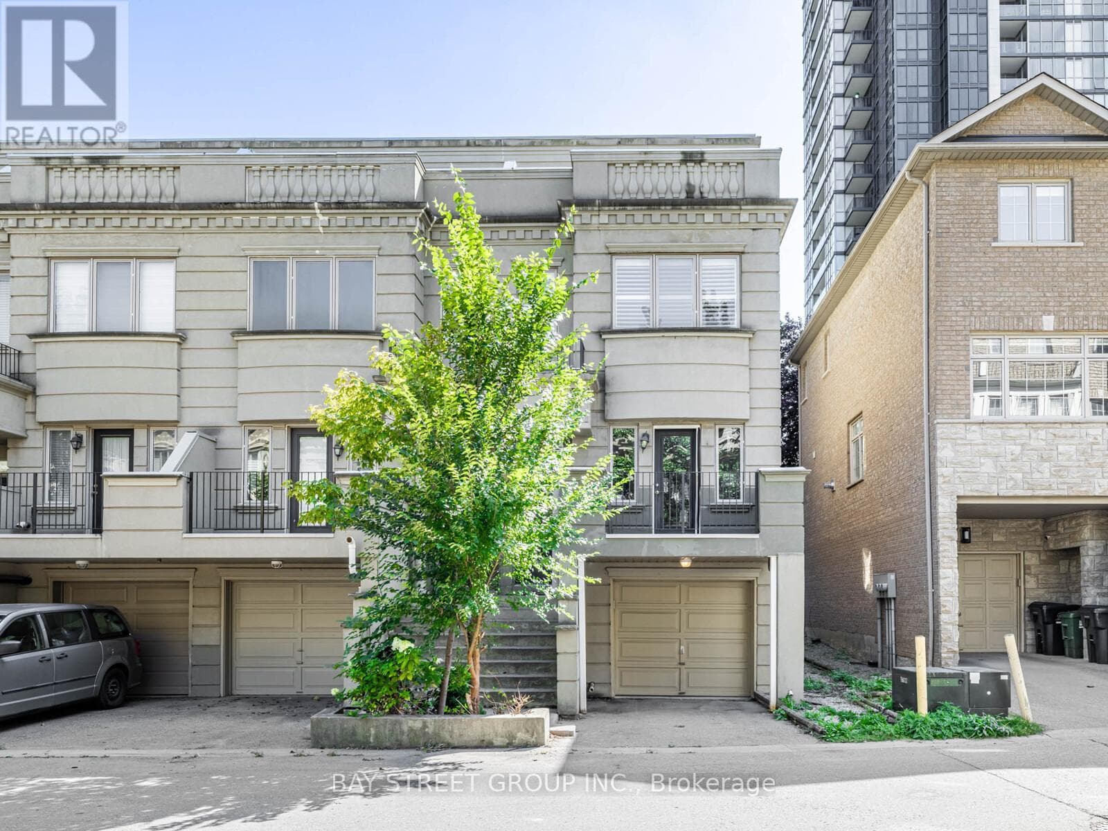 35 WILLIAM POOLE WAY, Toronto — photo 2