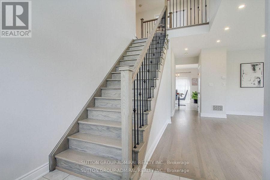 26 OAKMONT AVENUE, Toronto — photo 5