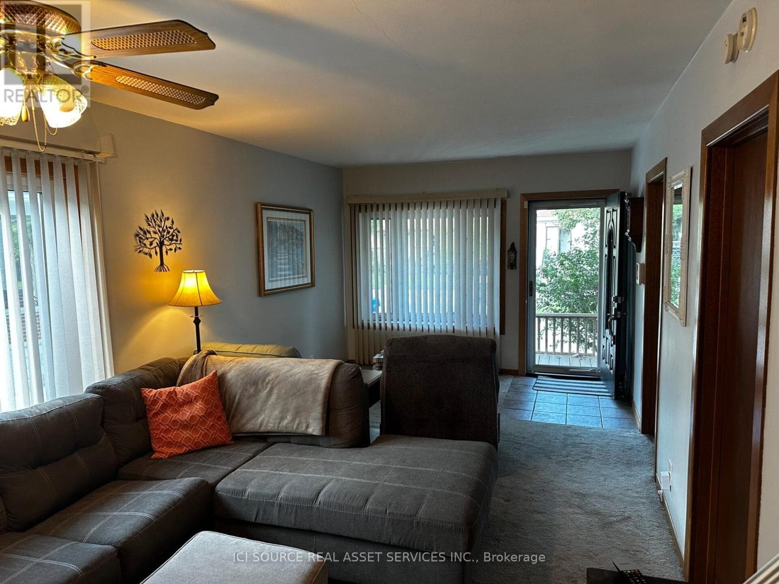 ROOM 1 - 1043 LENA AVENUE, Toronto — photo 2