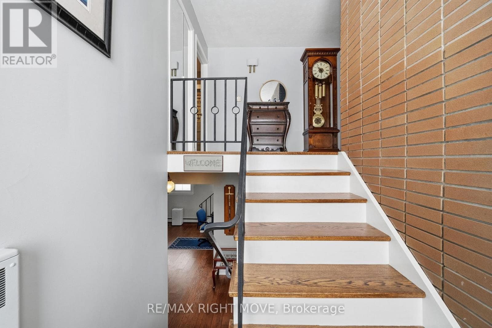 220 BELMORAL DRIVE, Toronto — photo 2