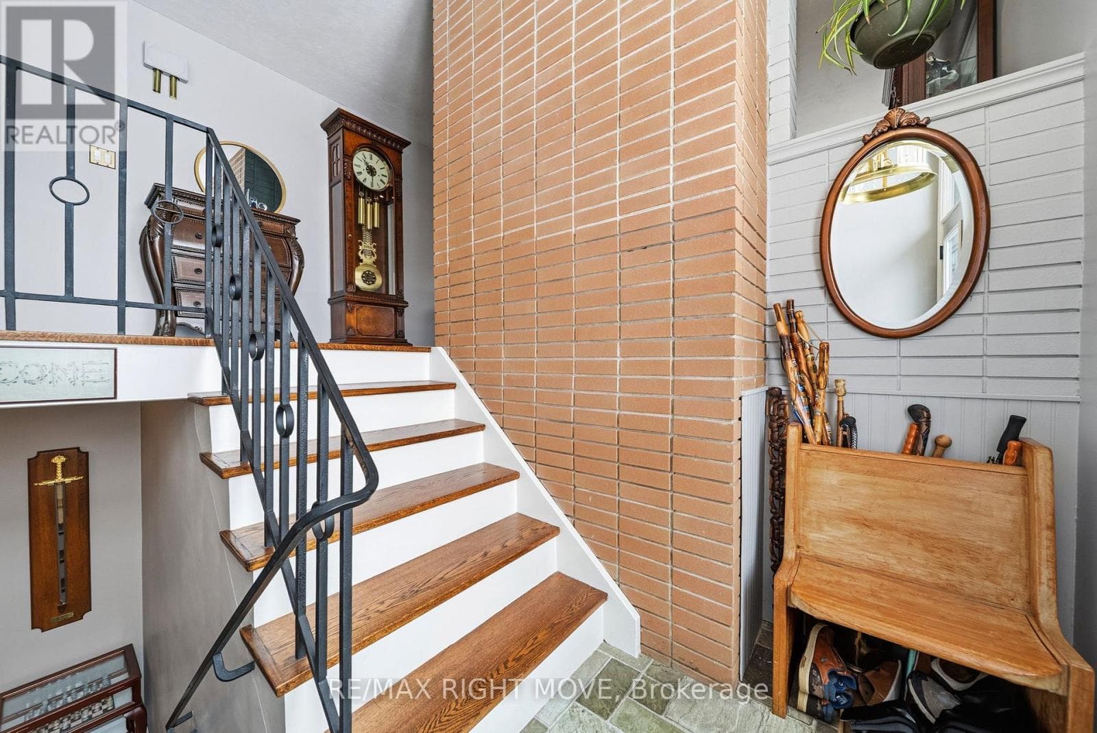 220 BELMORAL DRIVE, Toronto — photo 3