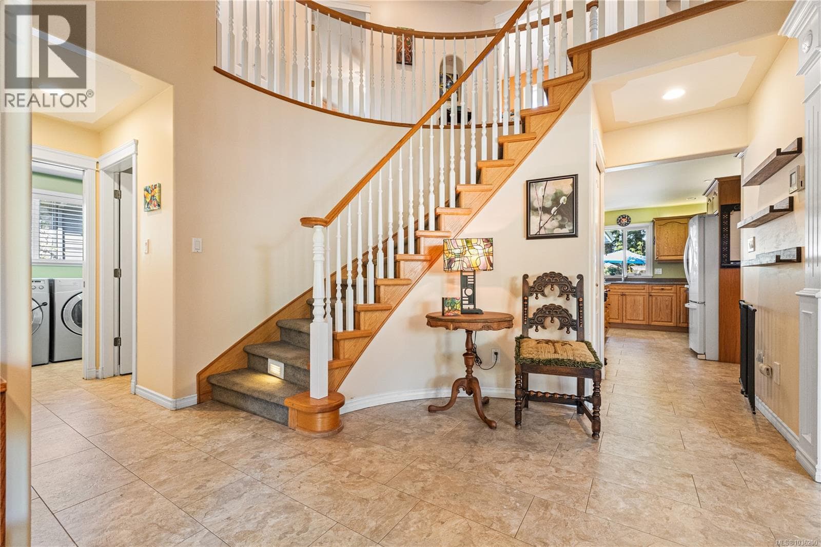 100 Maryland Rd, Vancouver Island — photo 3