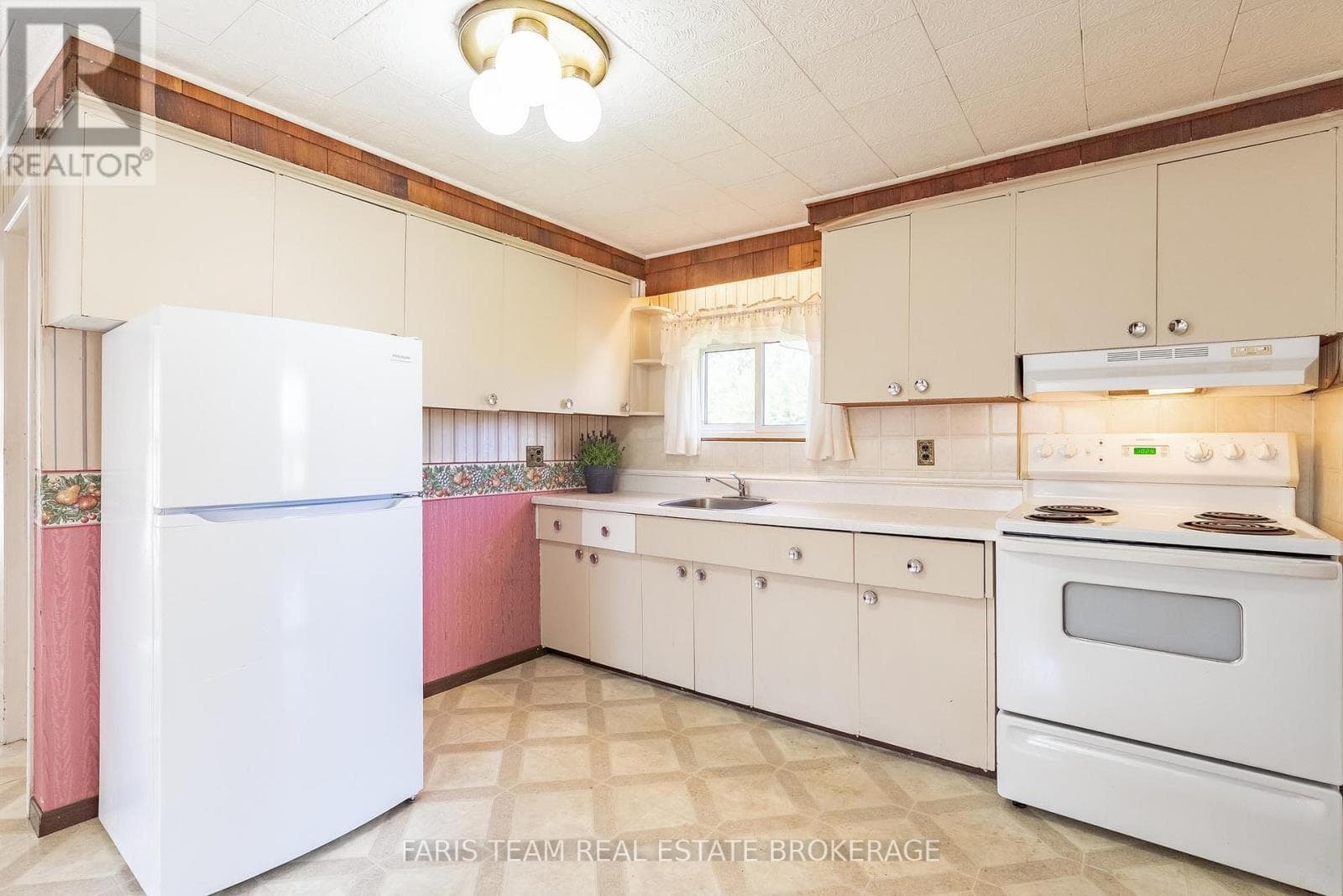 32 LORNE AVENUE, Toronto — photo 4