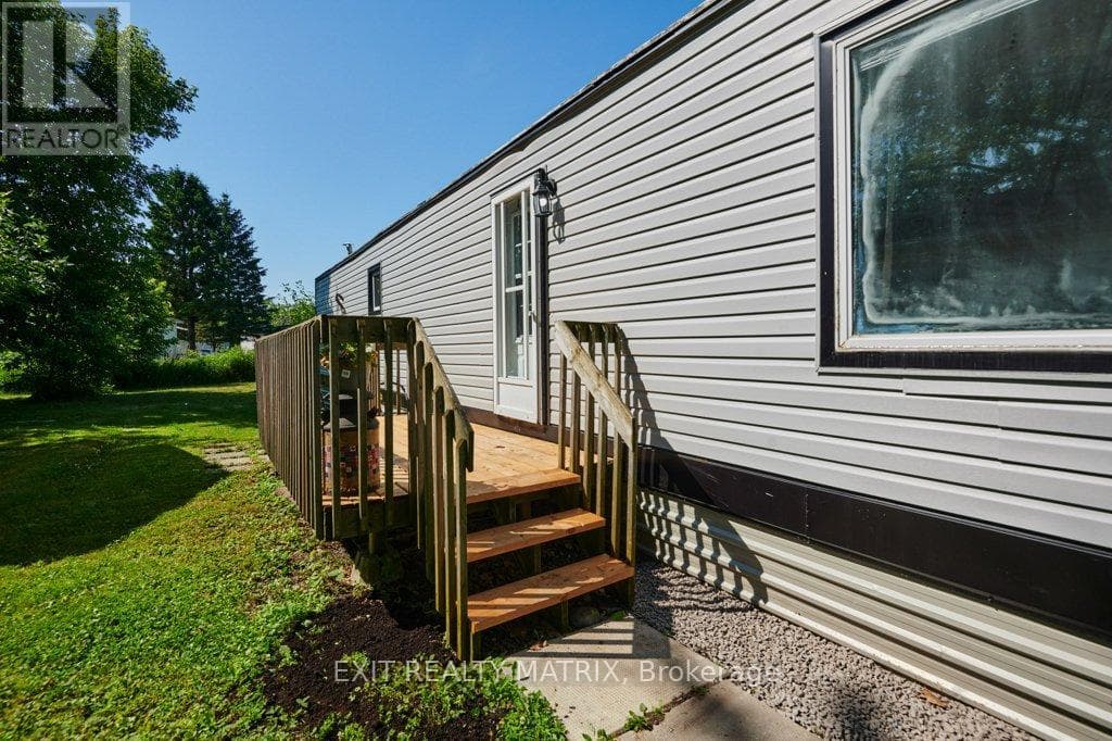 8930 LYNWOOD PARK PRIVATE, Ottawa — photo 2