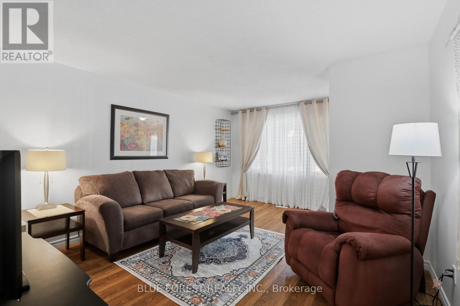 93 NICHOLAS CRESCENT, London and St. Thomas — photo 2