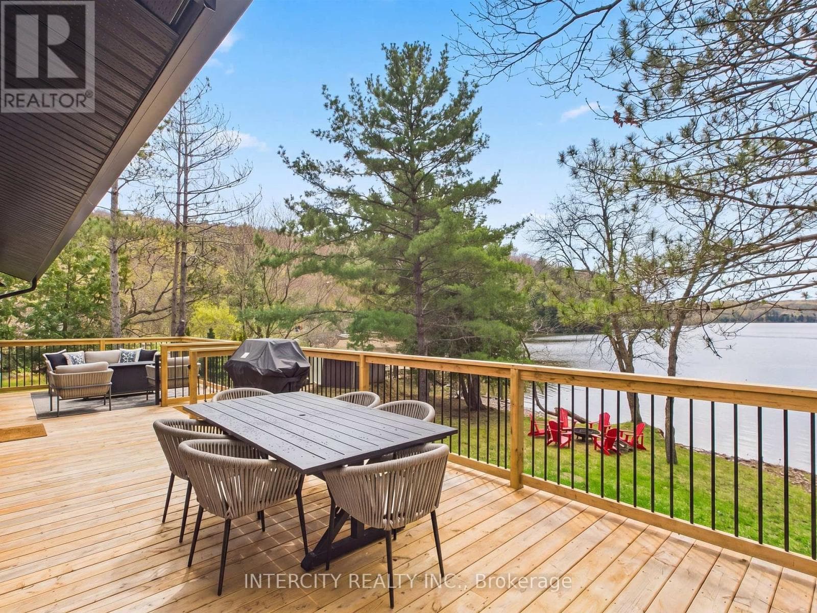 3 - 1052 COVE ROAD in 