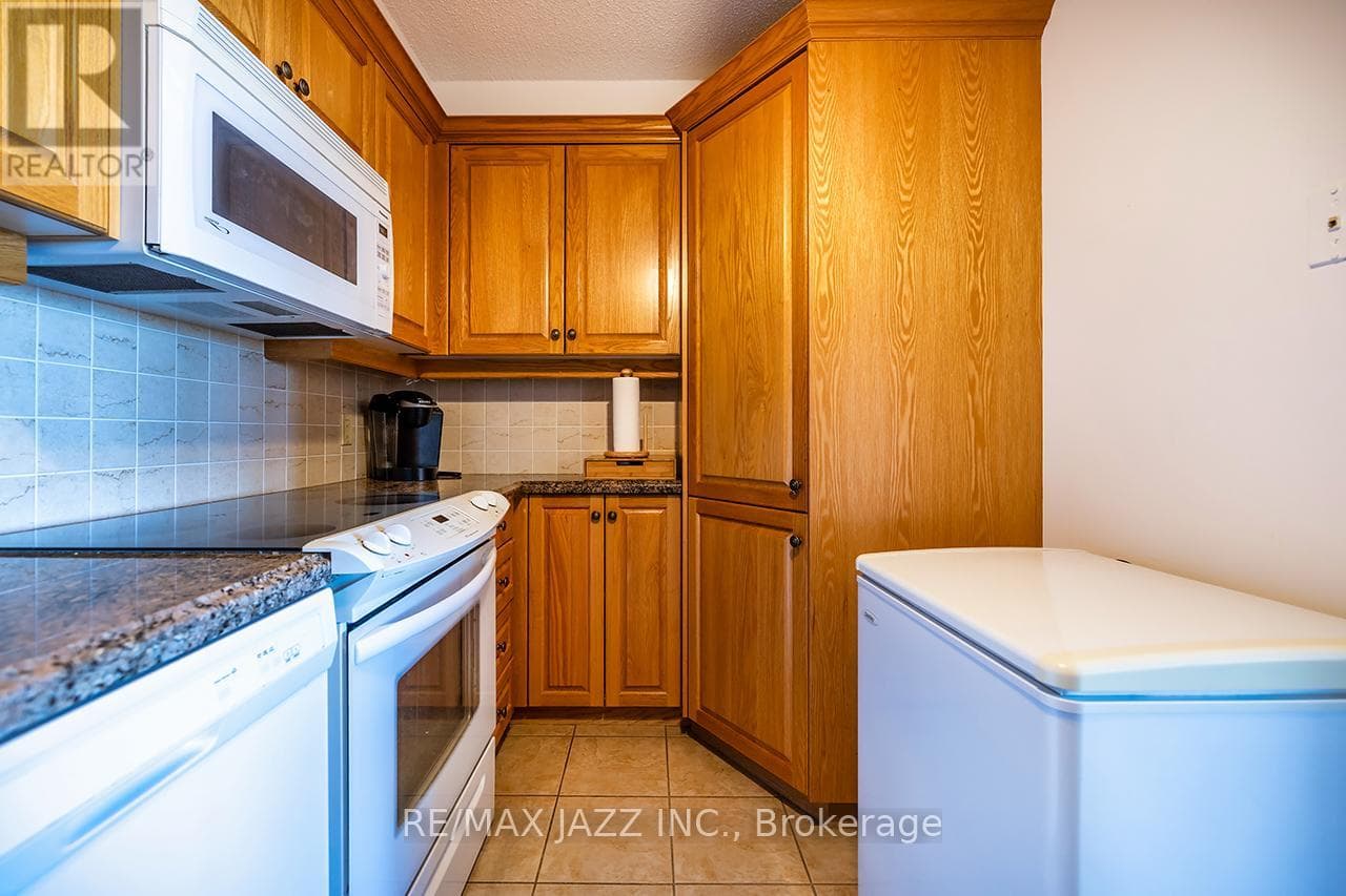 PH 7 - 55 WILLIAM STREET E, Central Lakes — photo 5