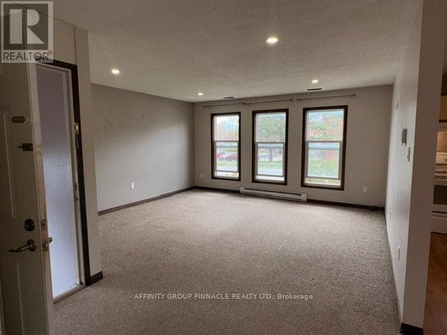 178 COLBORNE STREET W, Central Lakes — photo 3