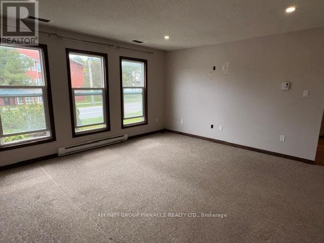 178 COLBORNE STREET W, Central Lakes — photo 4