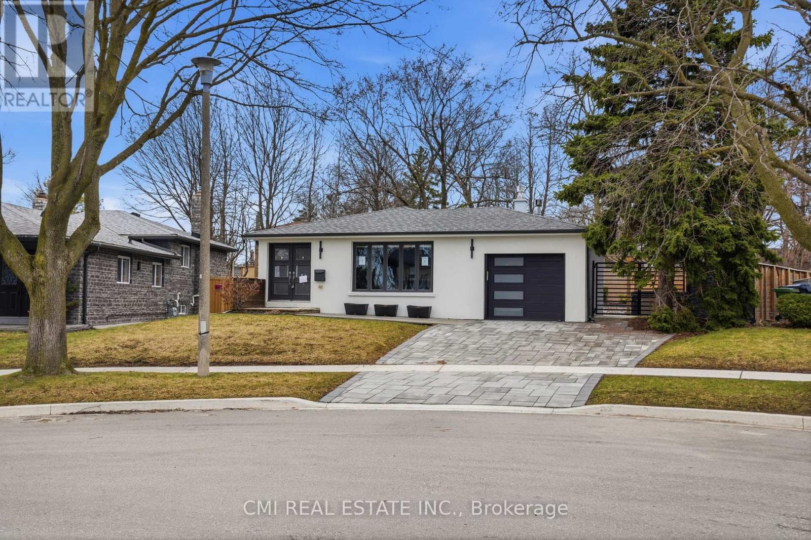 23 LOGSTONE CRESCENT, Toronto — photo 2