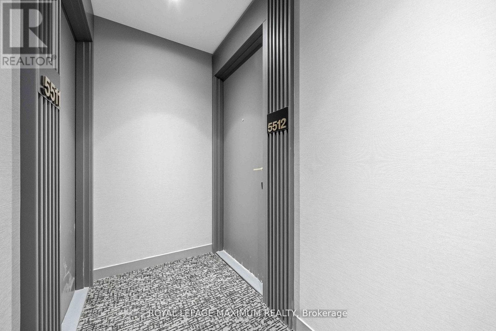 5512 - 5 BUTTERMILL AVENUE, Toronto — photo 4