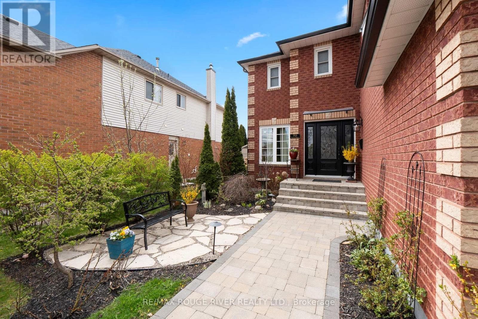 703 CARLISLE STREET, Central Lakes — photo 3