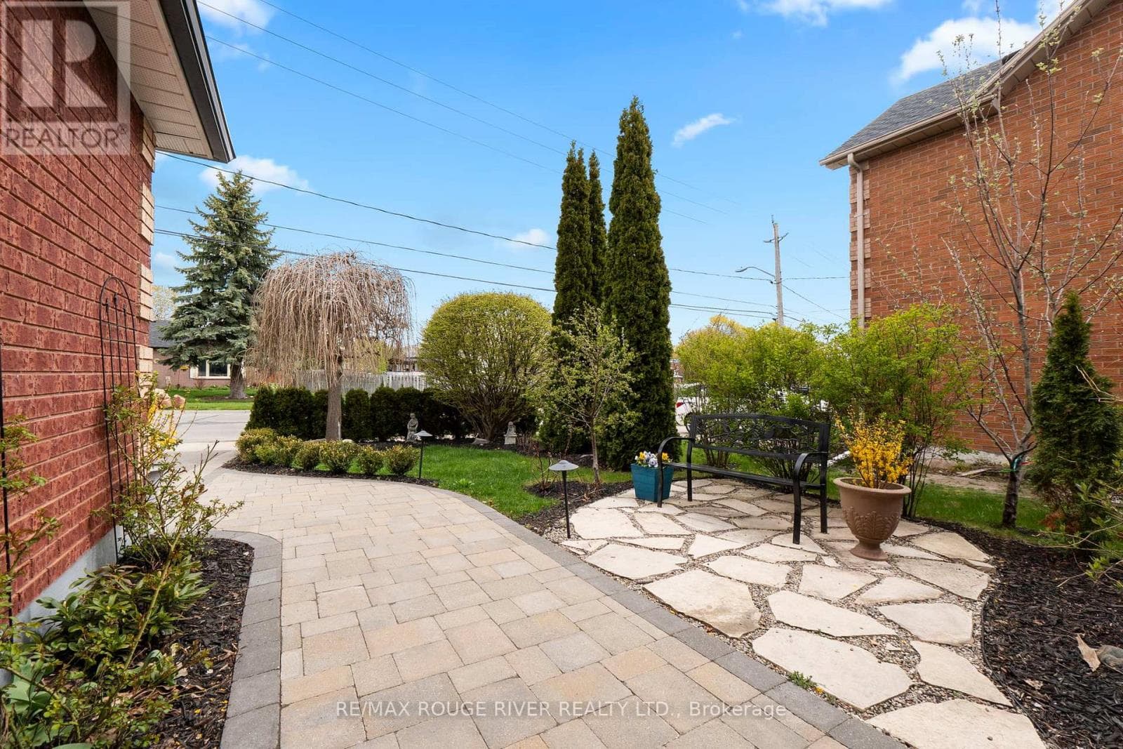 703 CARLISLE STREET, Central Lakes — photo 4