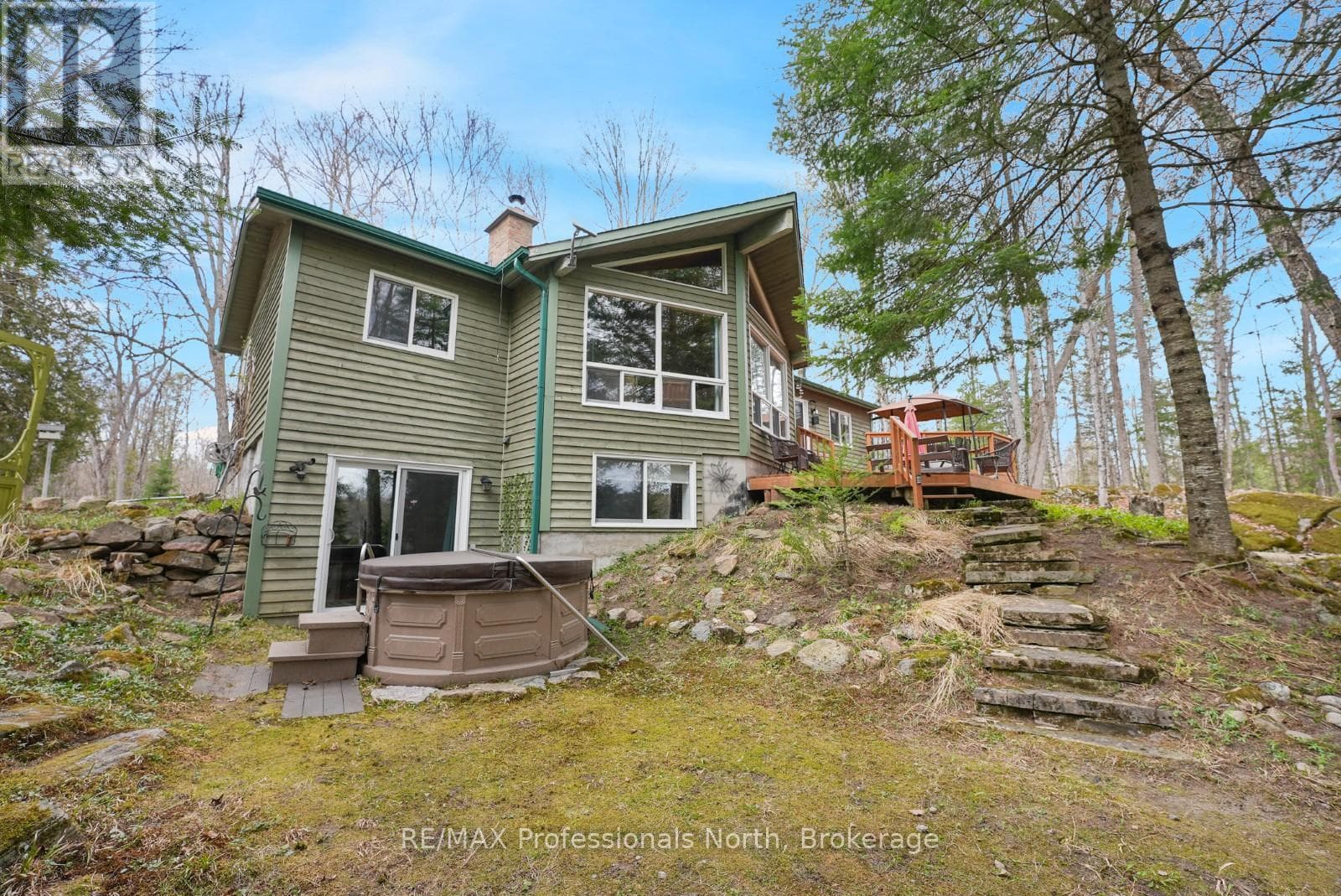 1157 BETWEEN LAKES TRAIL in 