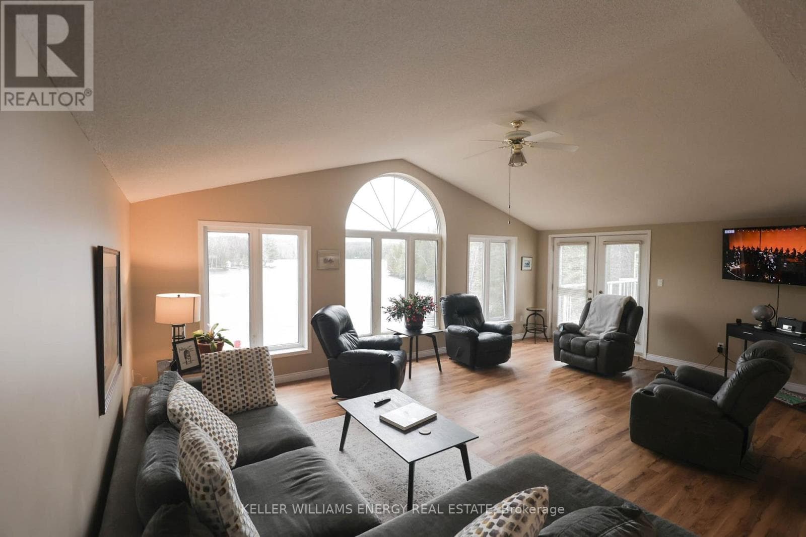 112 BAIE SHORE DRIVE, Central Lakes — photo 2