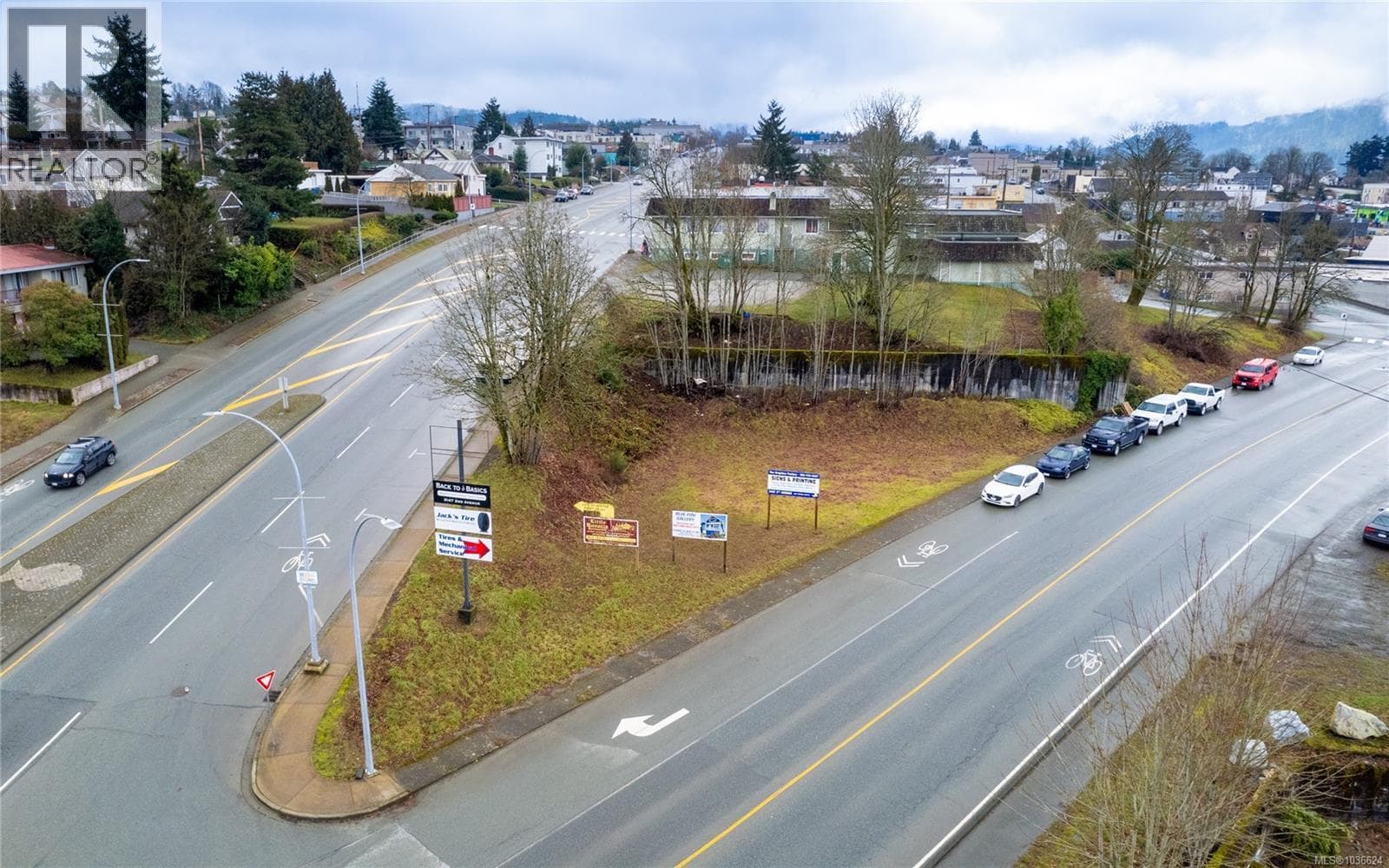 3347 Kingsway Ave, Vancouver Island — photo 3