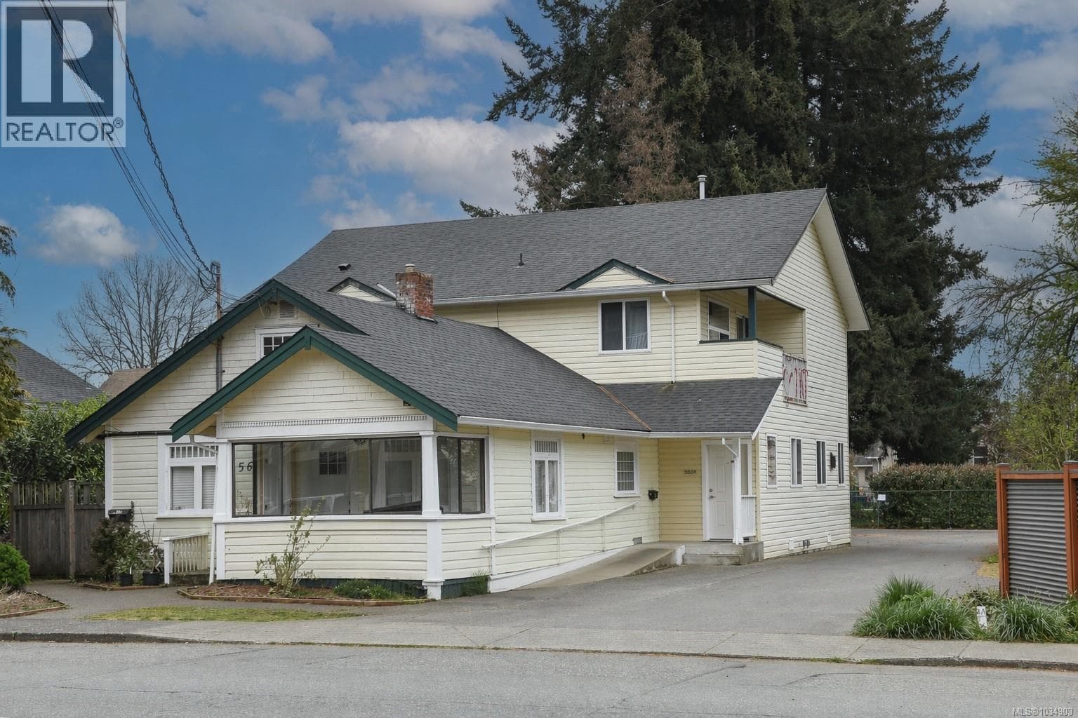 560 4TH STREET in 