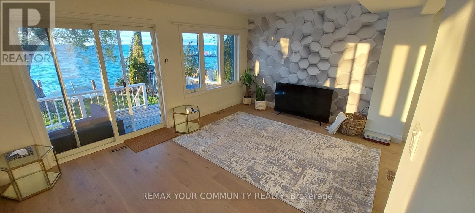 228 LAKE DRIVE EAST, Toronto — photo 3