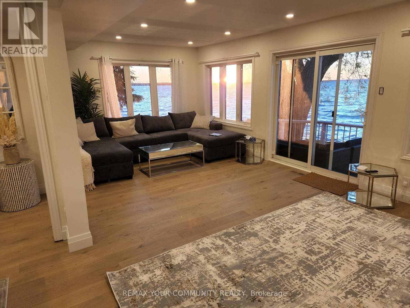 228 LAKE DRIVE EAST, Toronto — photo 4