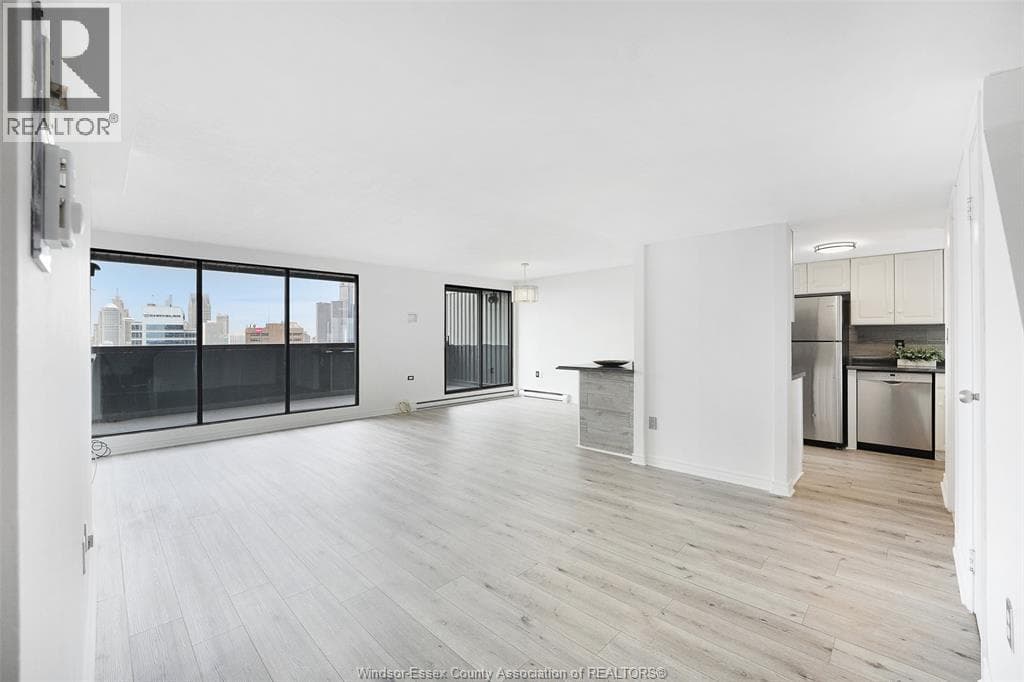 380 PELISSIER UNIT 1608, Windsor — photo 4