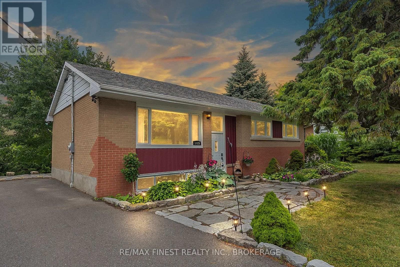1429 AVONDALE CRESCENT in Cataraqui Westbrook