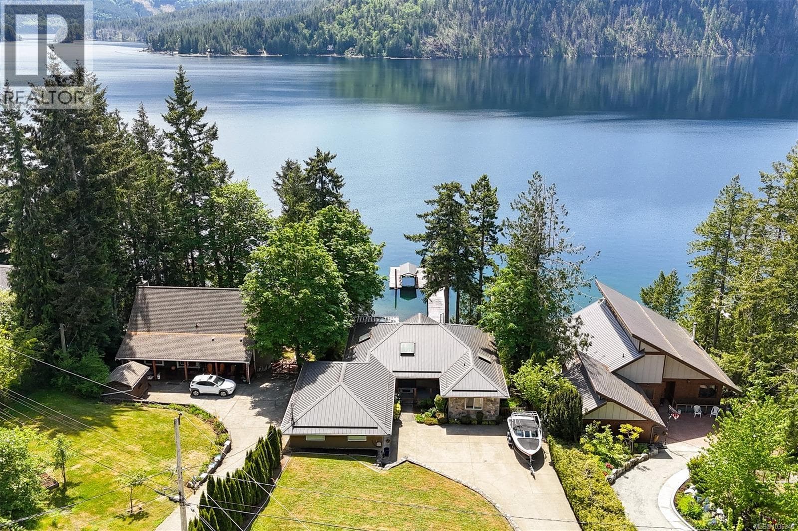 10172 Bishop Dr, Vancouver Island — photo 3