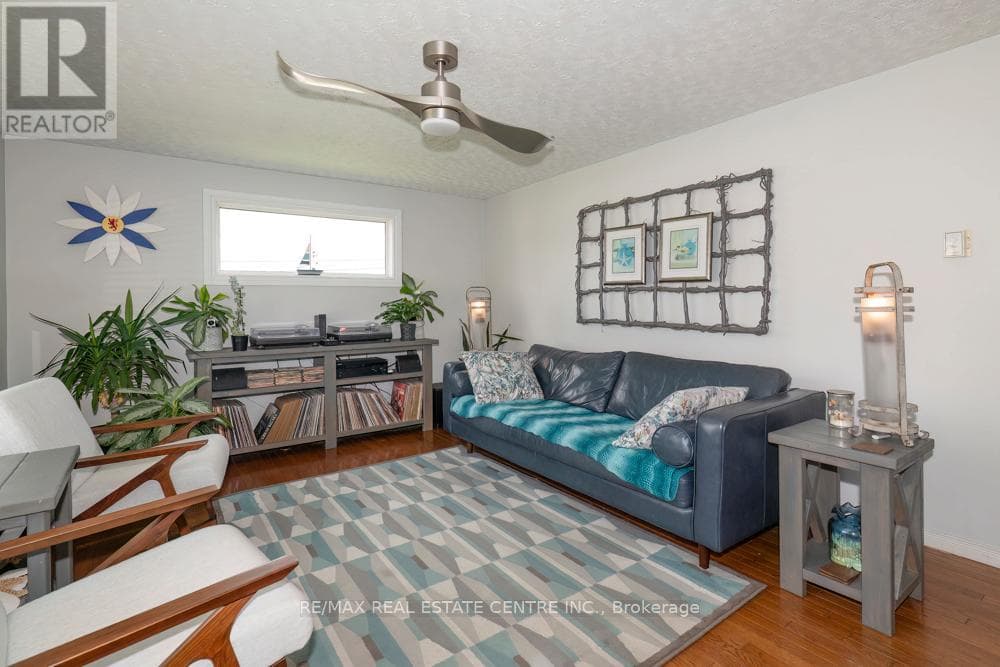111 ELIZABETH STREET W, Toronto — photo 4